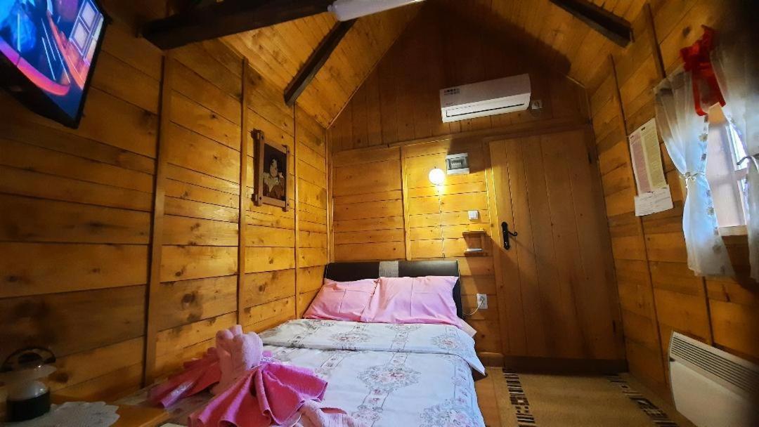 Etno Selo Eden Hotel Zeravacki Potok ภายนอก รูปภาพ