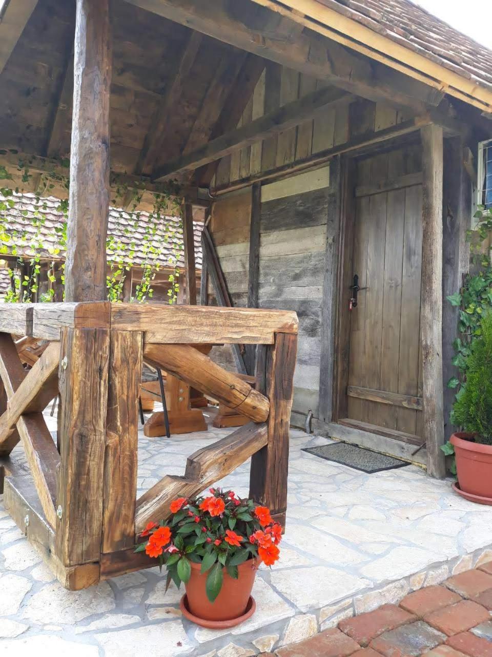 Etno Selo Eden Hotel Zeravacki Potok ภายนอก รูปภาพ