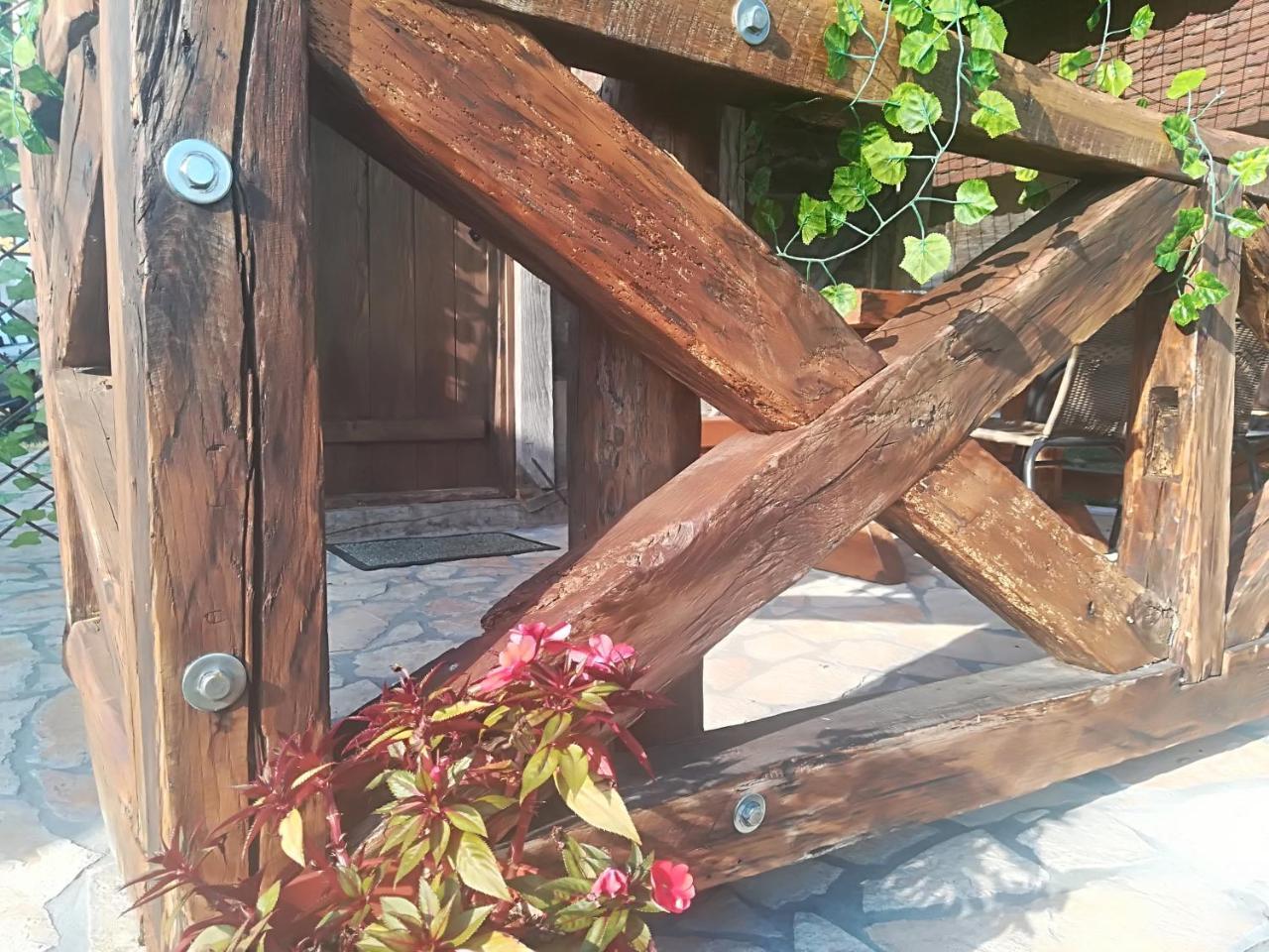 Etno Selo Eden Hotel Zeravacki Potok ภายนอก รูปภาพ