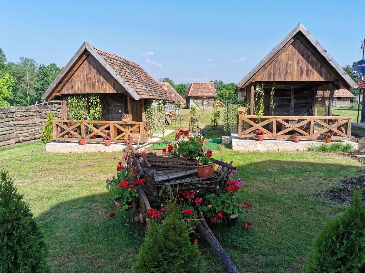 Etno Selo Eden Hotel Zeravacki Potok ภายนอก รูปภาพ
