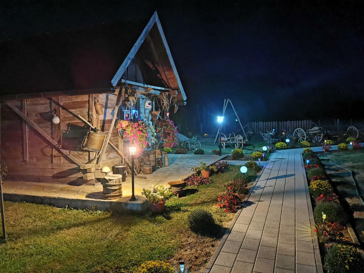 Etno Selo Eden Hotel Zeravacki Potok ภายนอก รูปภาพ