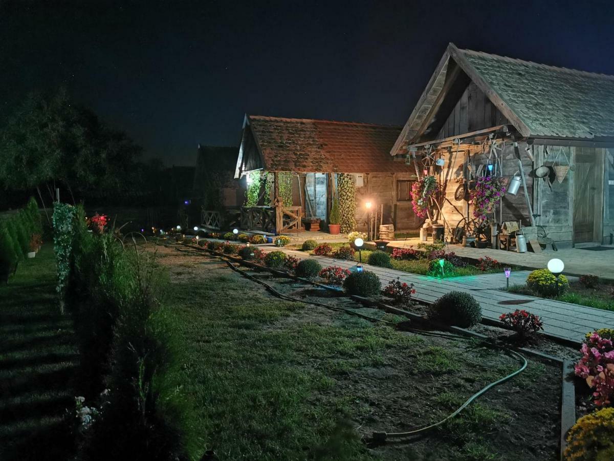 Etno Selo Eden Hotel Zeravacki Potok ภายนอก รูปภาพ