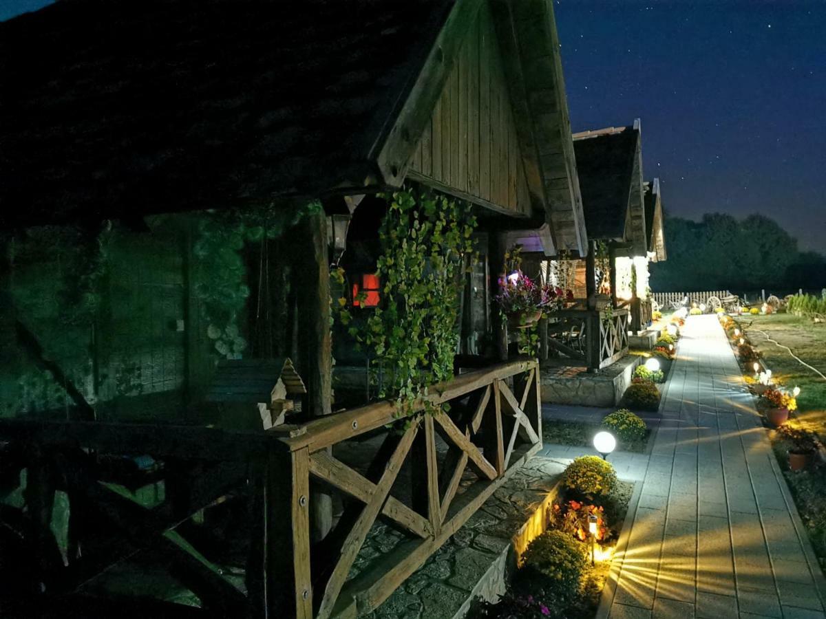 Etno Selo Eden Hotel Zeravacki Potok ภายนอก รูปภาพ