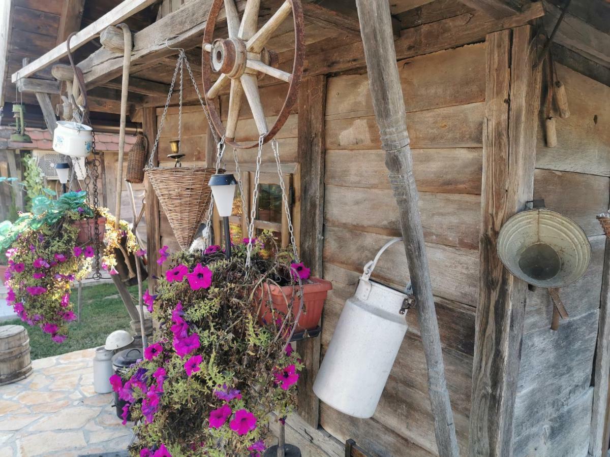 Etno Selo Eden Hotel Zeravacki Potok ภายนอก รูปภาพ